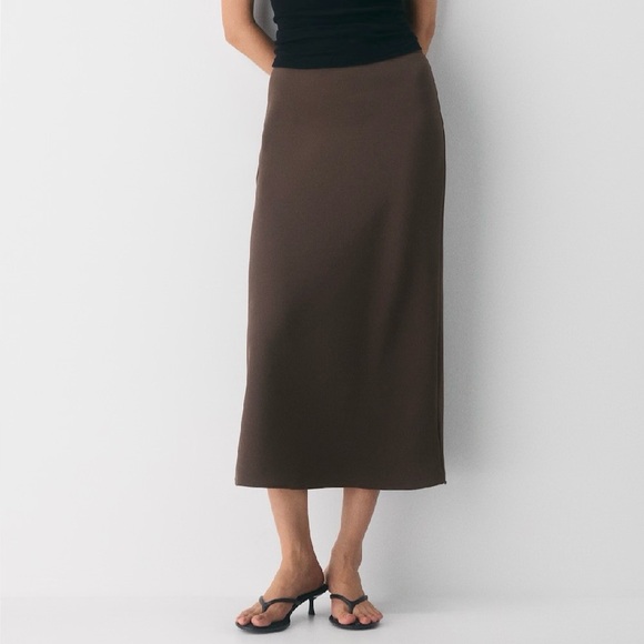Aritzia Dresses & Skirts - NWT Aritzia
Devotion Skirt - Crepette™, 12